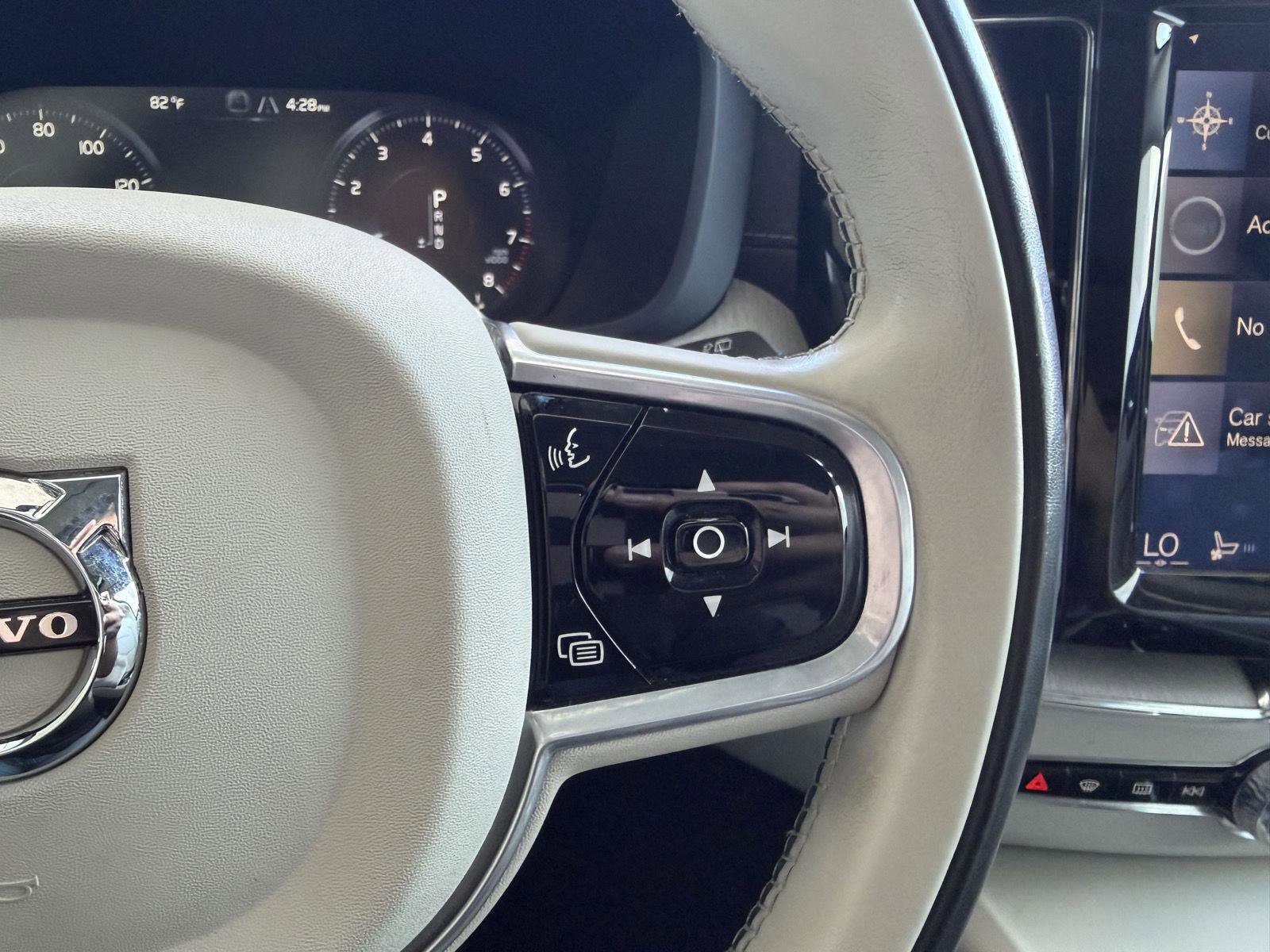 Used 2018 Volvo XC60 T6 Inscription w/ Luxury Seat Package image 45