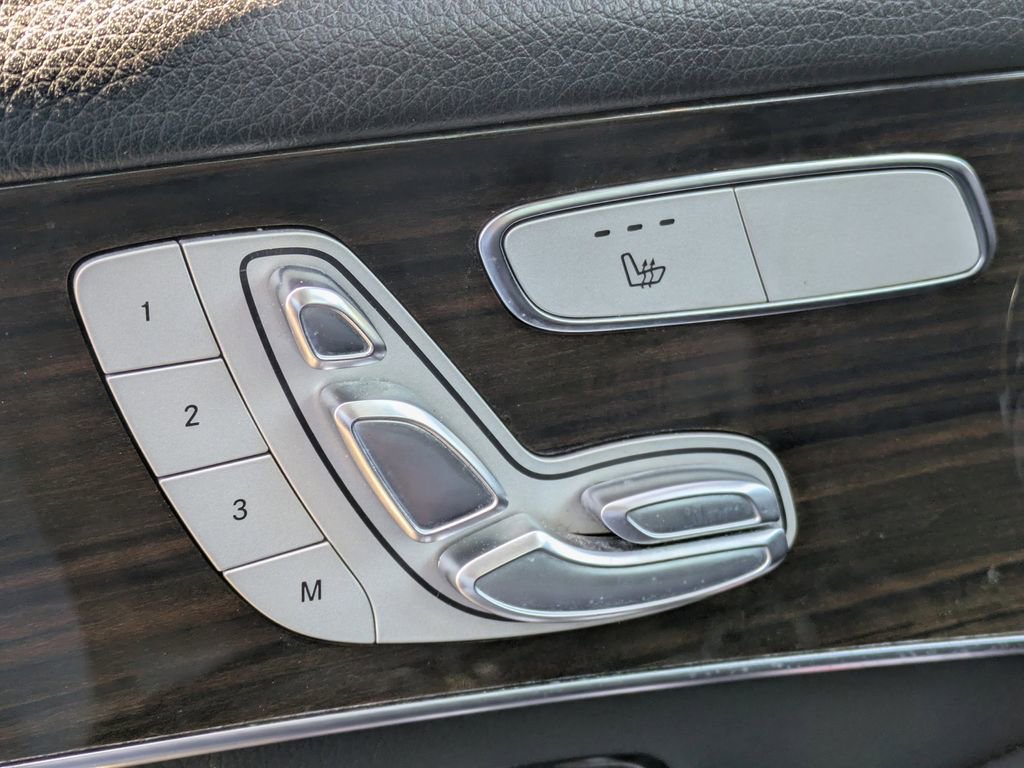 Used 2021 Mercedes-Benz GLC 300 w/ Multimedia Package image 25