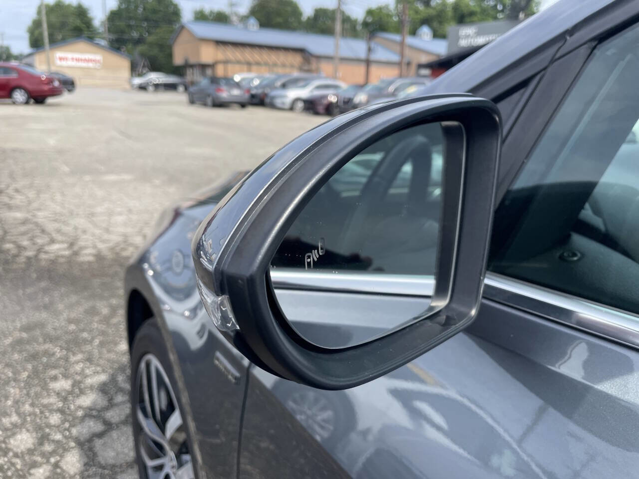 Used 2016 Volkswagen Golf Limited Edition image 39