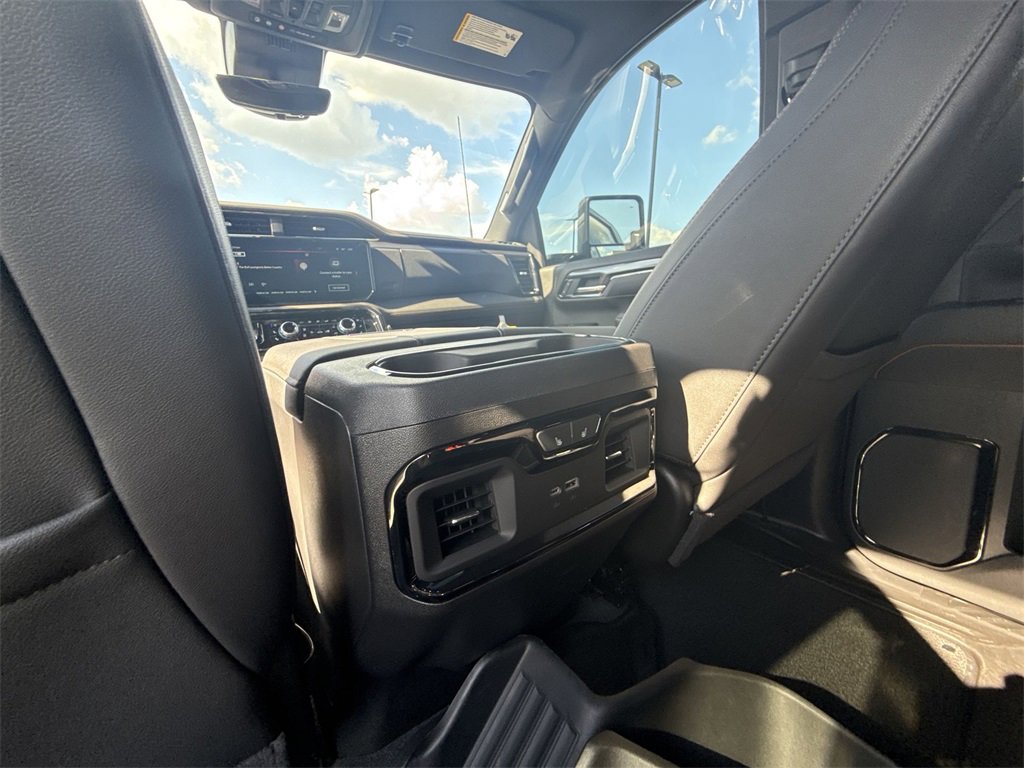 Used 2025 GMC Sierra 2500 AT4 w/ AT4 Premium Plus Package image 21