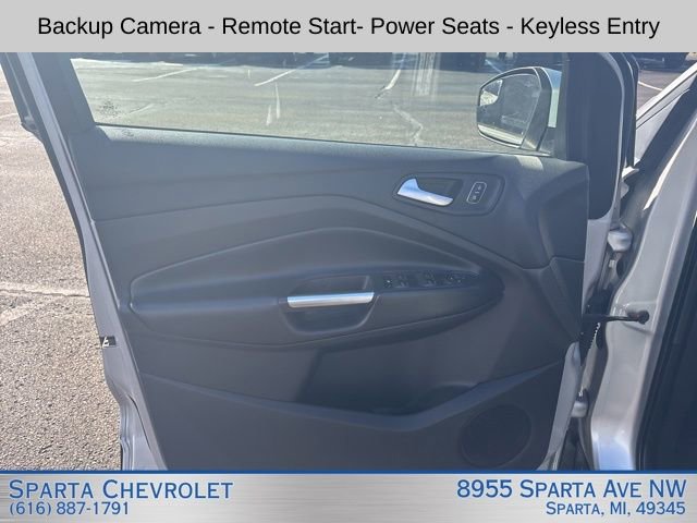 Used 2019 Ford Escape SE image 9