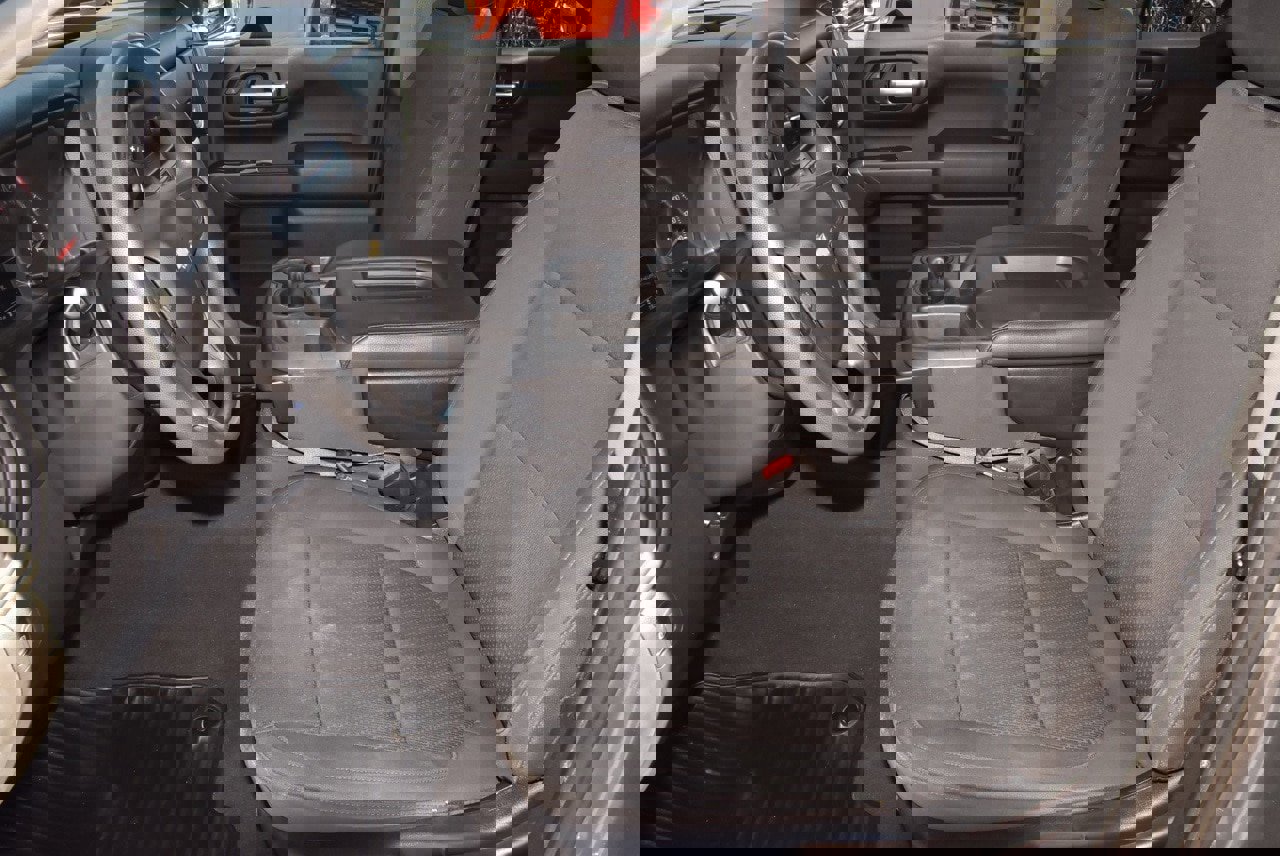 Used 2020 Chevrolet Silverado 1500 Custom w/ Custom Value Package image 13