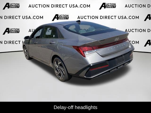 Used 2024 Hyundai Elantra SEL w/ Convenience Package FWD image 11