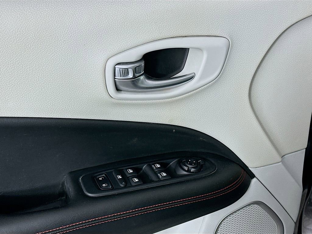 Certified 2021 Jeep Compass Limited AWD/4WD image 26