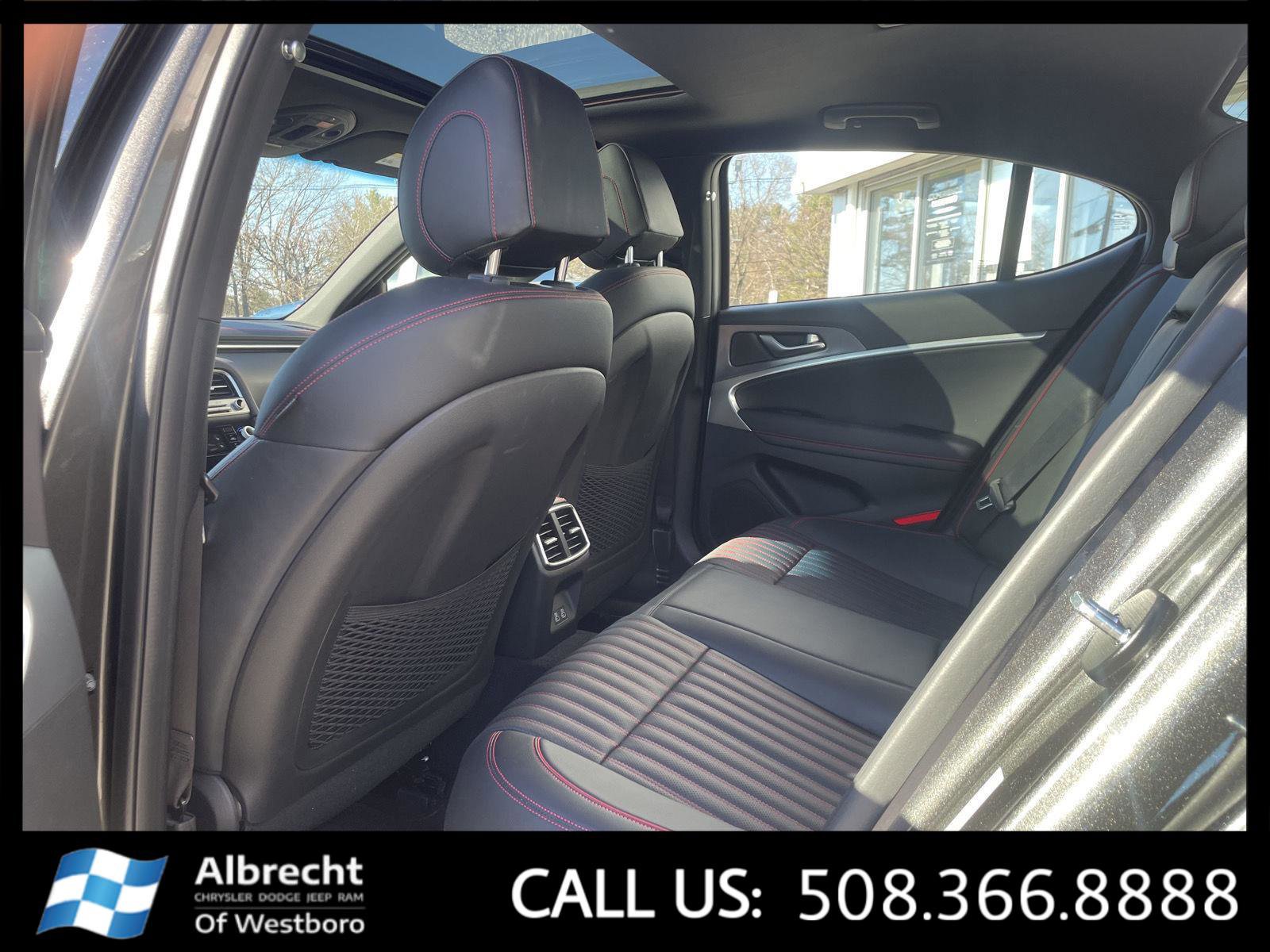 Used 2025 Genesis G70 2.5T w/ Sport Prestige Package image 12