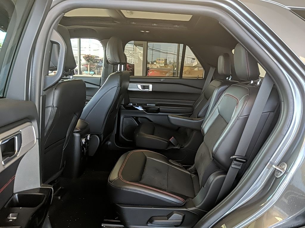 Used 2023 Ford Explorer ST-Line w/ Class IV Trailer Tow Package image 14