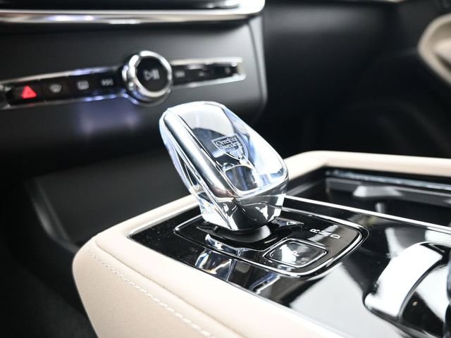 New 2026 Volvo XC90 B6 Plus w/ Protection Package Premier image 12