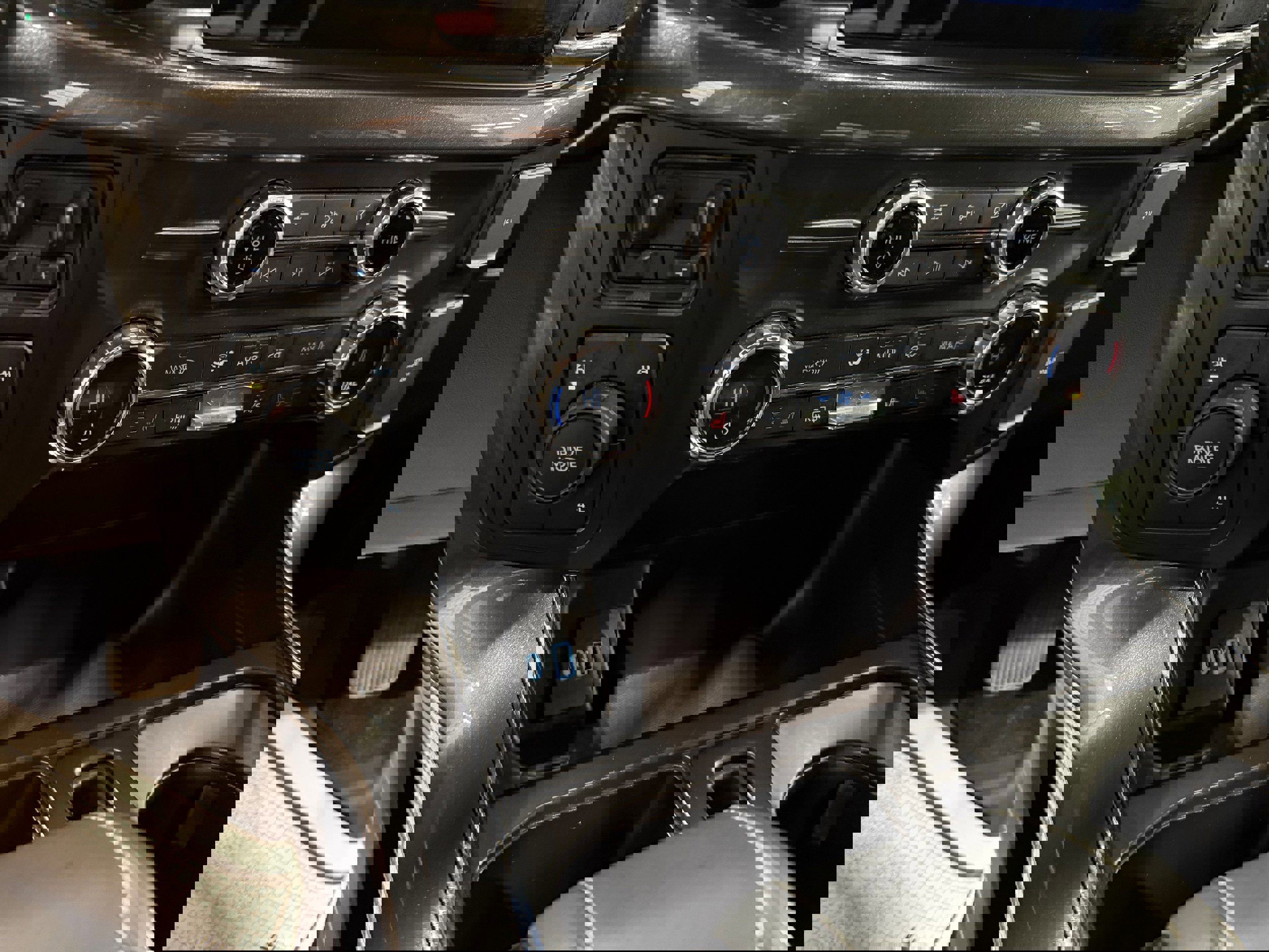 Used 2021 Ford F150 XLT w/ Equipment Group 302A High image 61