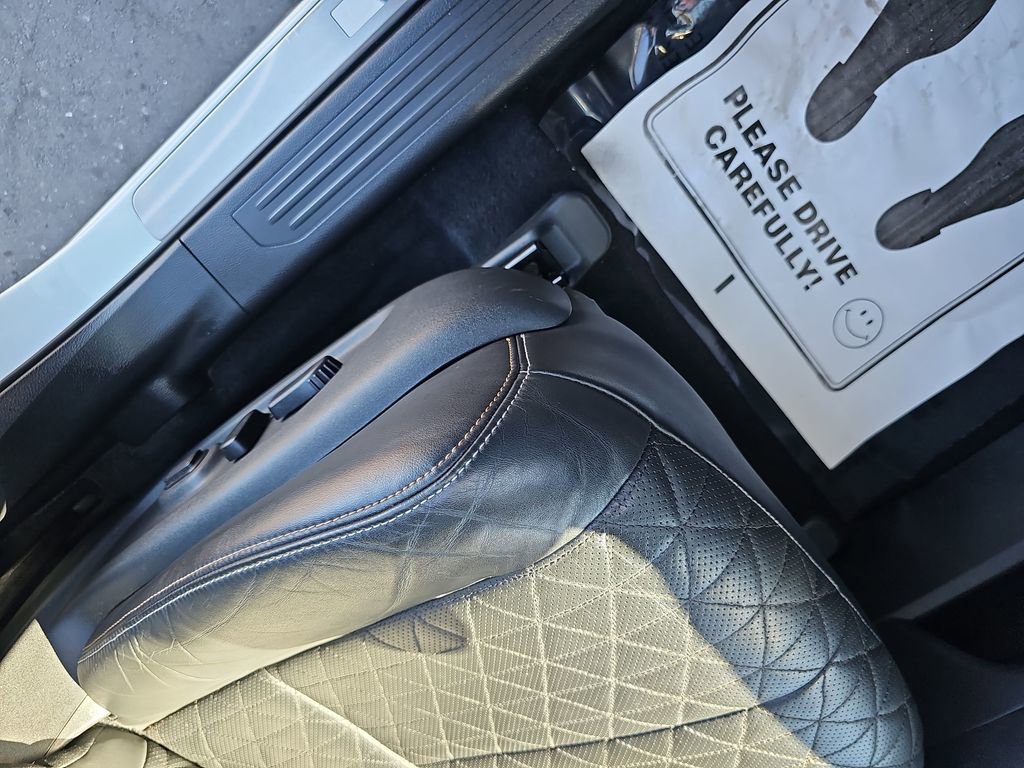 Used 2023 Nissan Murano Platinum w/ Cargo Package image 33