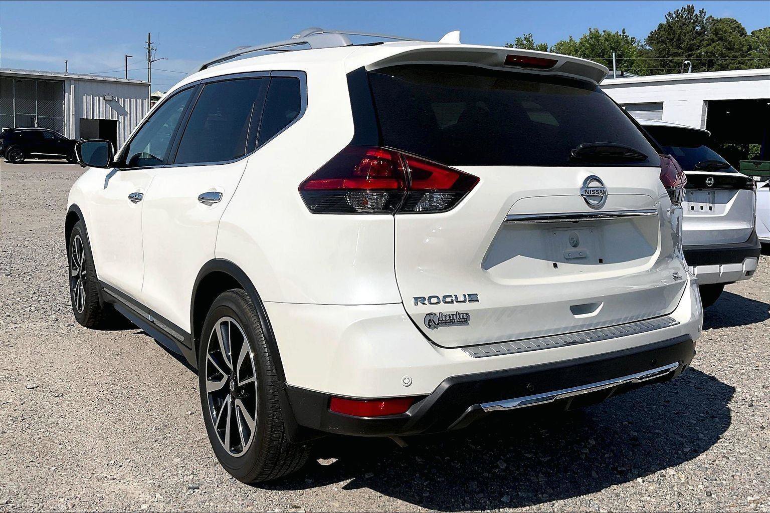 Used 2019 Nissan Rogue SL w/ Premium Package FWD image 4