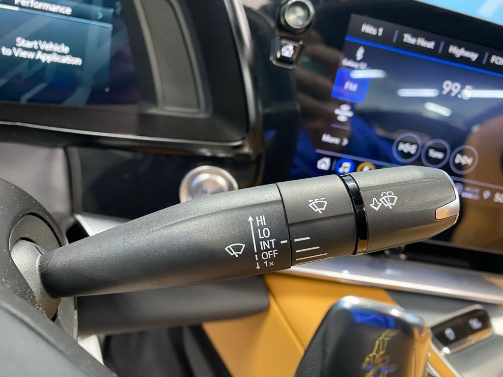 Used 2023 Chevrolet Corvette Stingray Preferred Cpe w/ 2LT image 27