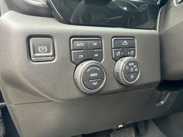 Used 2023 Chevrolet Silverado 1500 LT Trail Boss w/ Convenience Package II AWD/4WD image 24