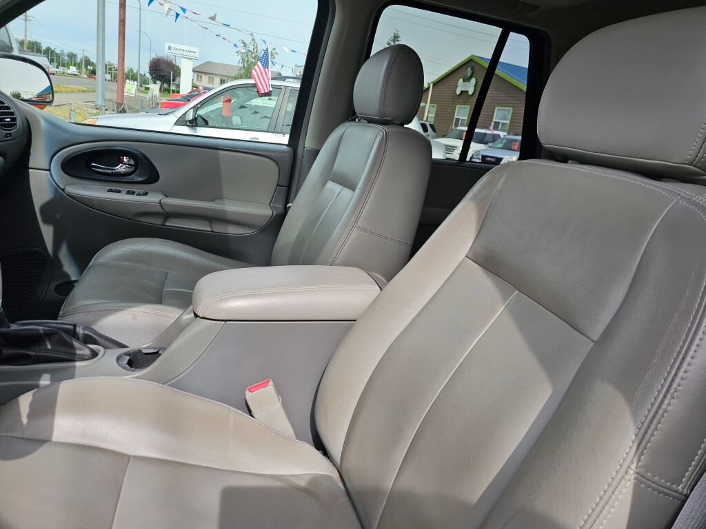 Used 2005 Chevrolet TrailBlazer LT w/ Luxury Package AWD/4WD image 26