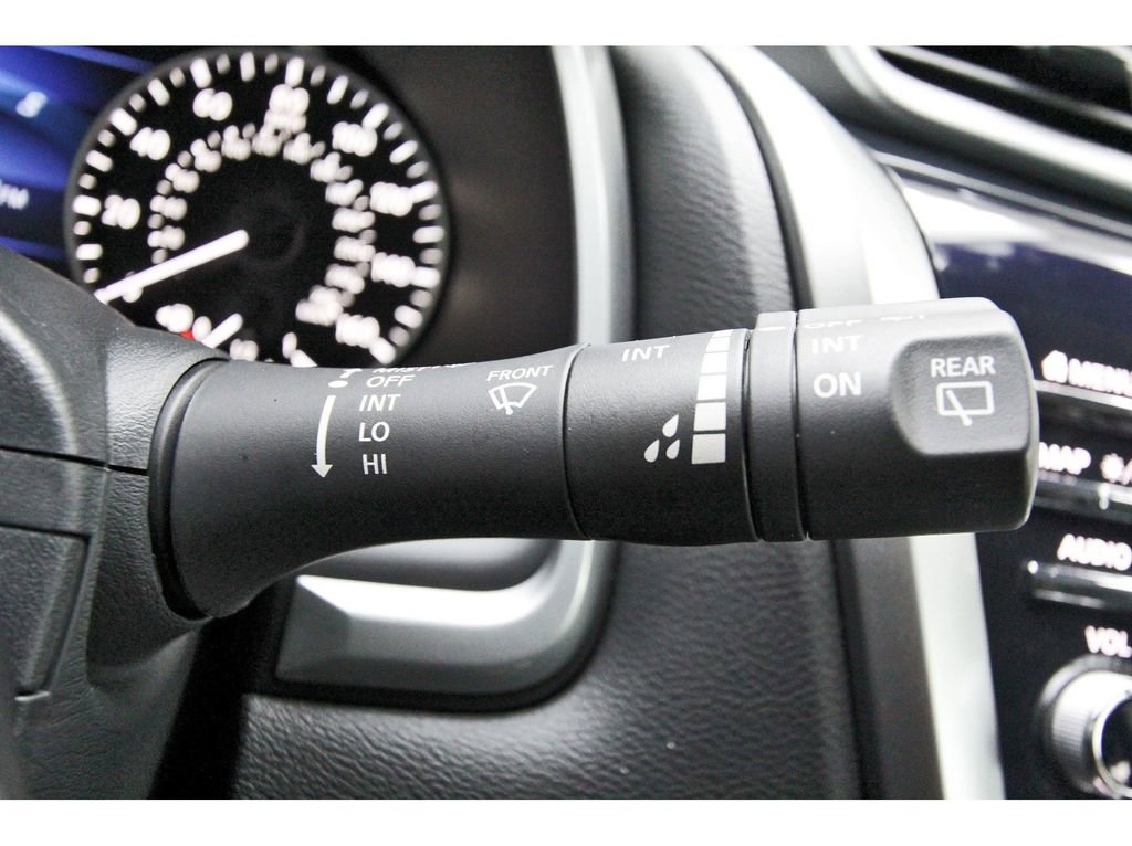 Used 2023 Nissan Murano Platinum w/ Cargo Package image 16