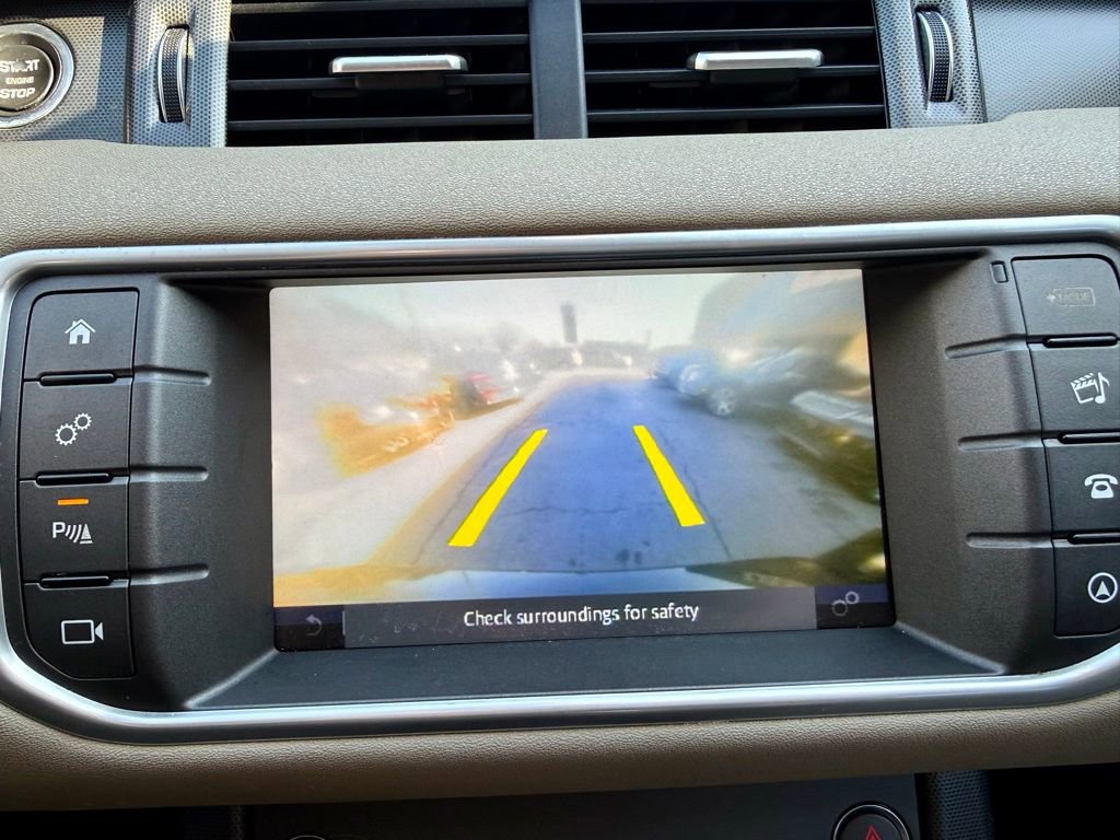 Used 2018 Land Rover Range Rover Evoque SE Premium image 21