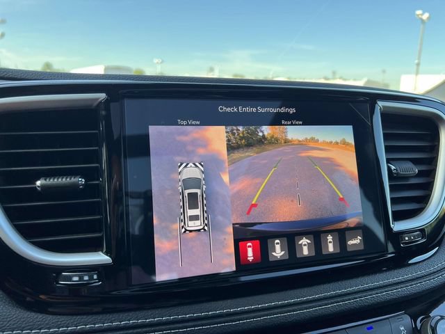 New 2026 Chrysler Pacifica Select FWD image 20