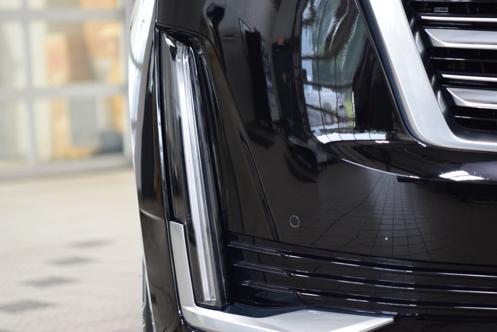 Used 2023 Cadillac Escalade Premium Luxury Platinum w/ LPO, Floor Liner Package AWD/4WD image 14