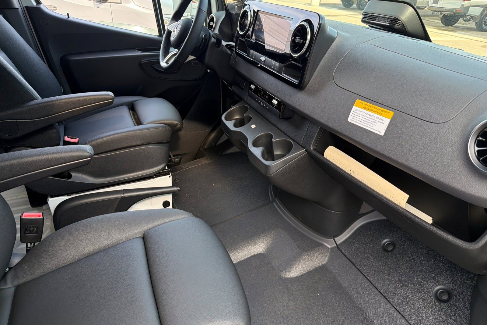 New 2025 Mercedes-Benz Sprinter 2500 image 12