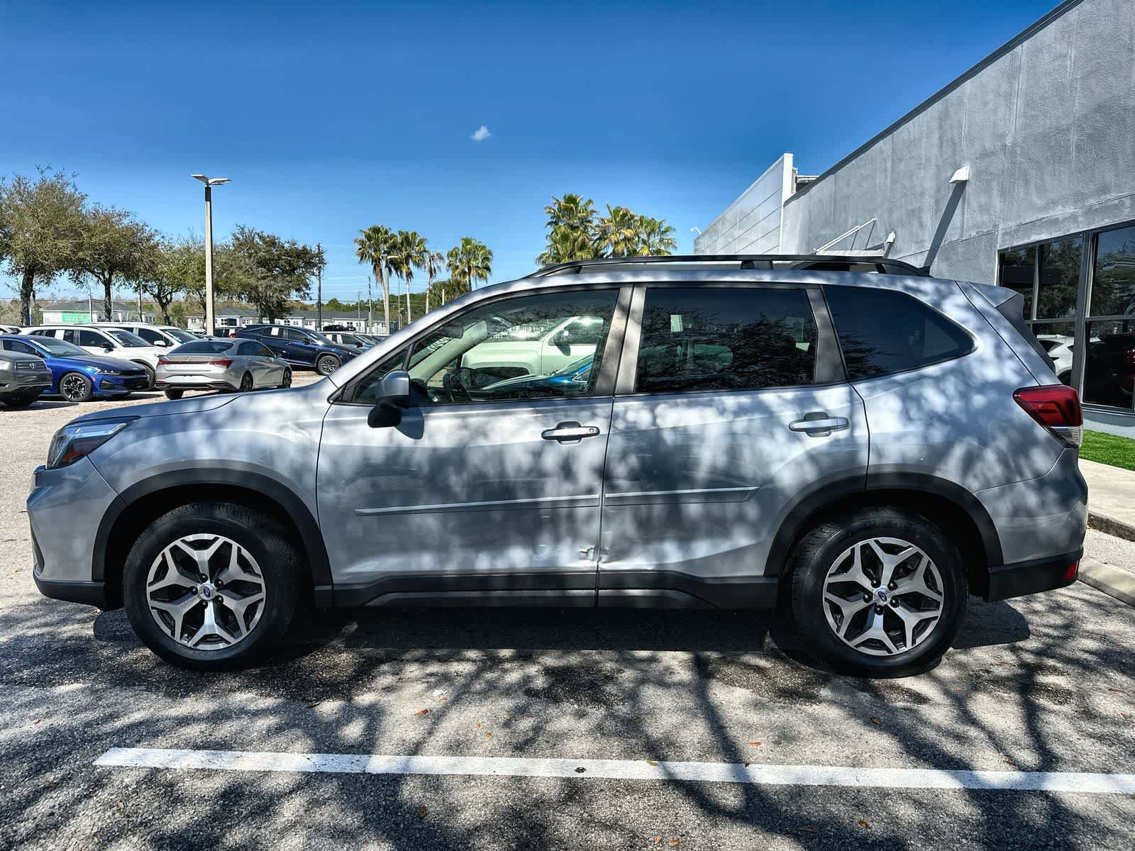 Used 2020 Subaru Forester Premium AWD/4WD image 5