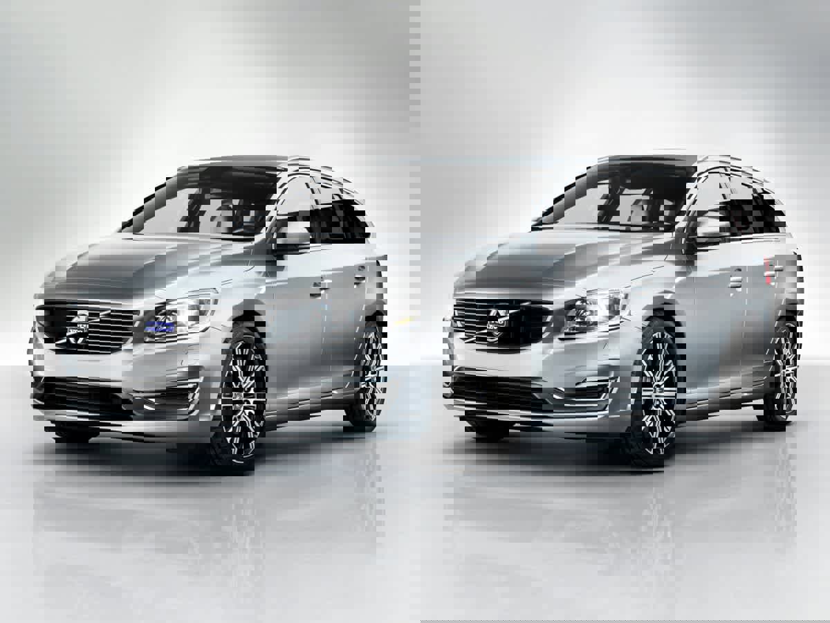 Used 2016 Volvo V60 T5 Platinum w/ Climate Package