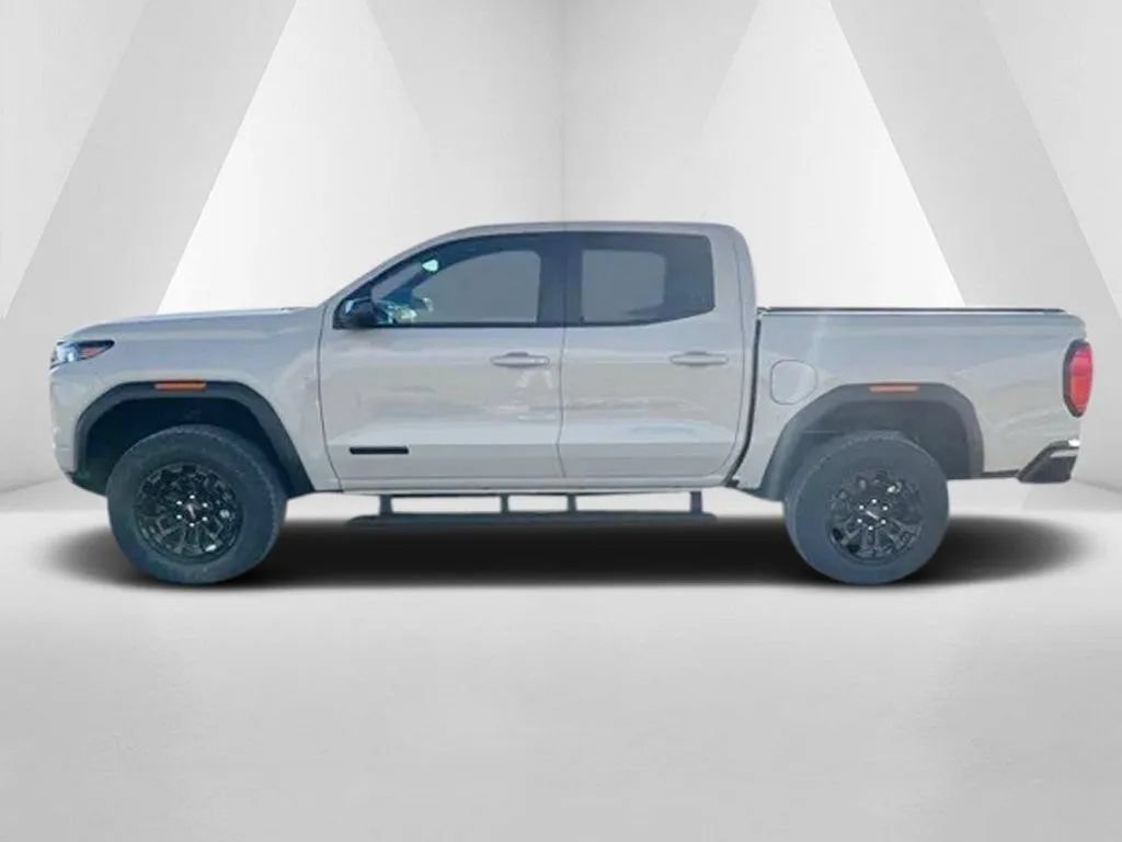 New 2026 GMC Canyon Elevation w/ LPO, Black Badging Package RWD image 4