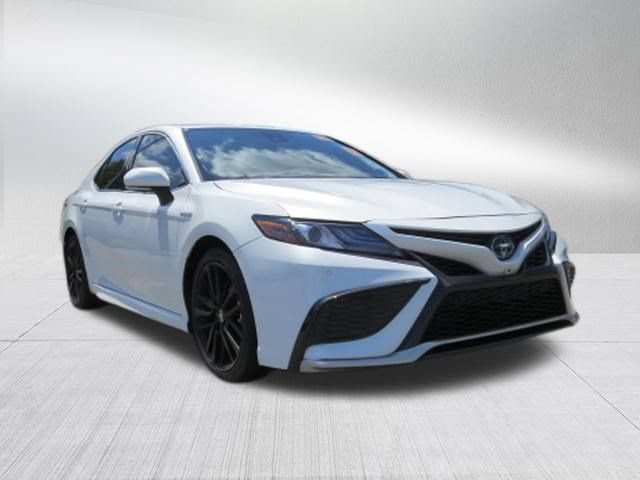 Used 2021 Toyota Camry XSE w/ Navigation Upgrade Package FWD image 7