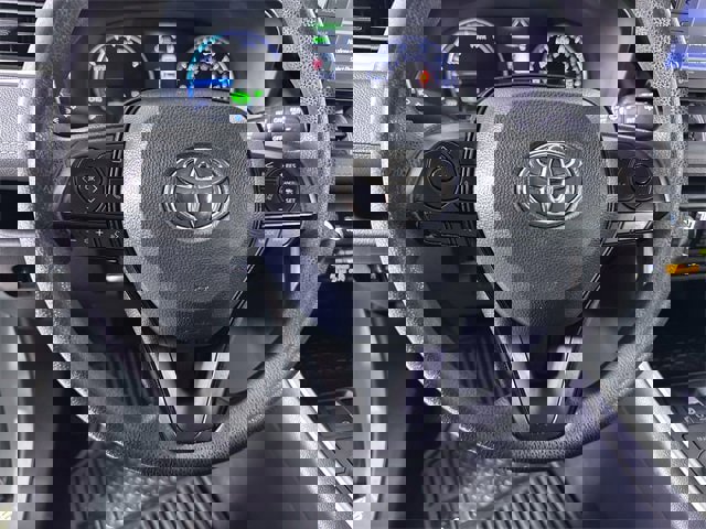 Used 2022 Toyota RAV4 XLE image 11