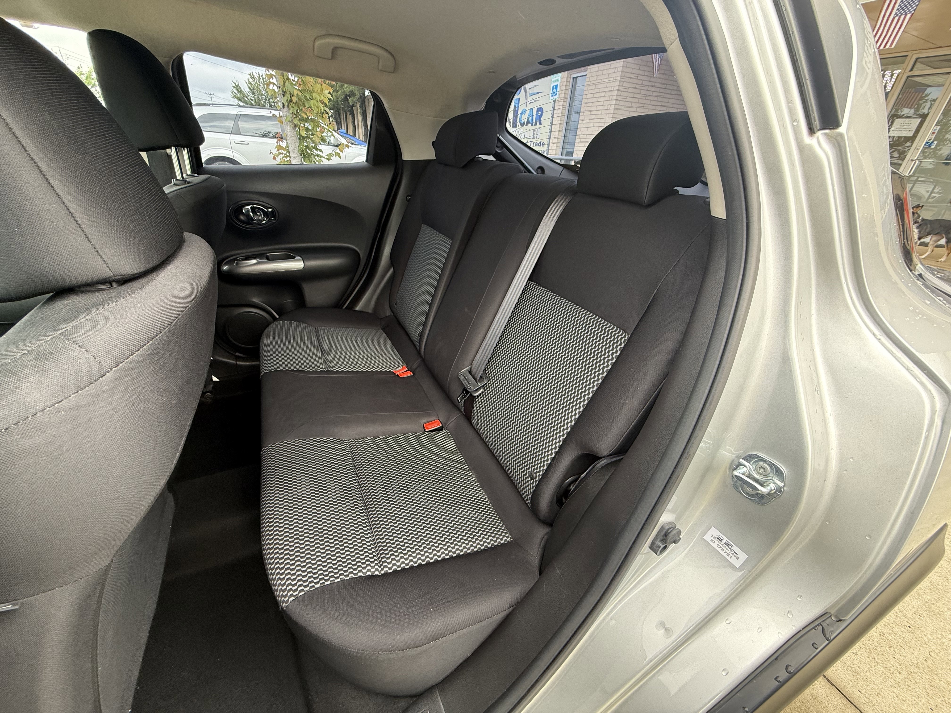 Used 2016 Nissan Juke S FWD image 10