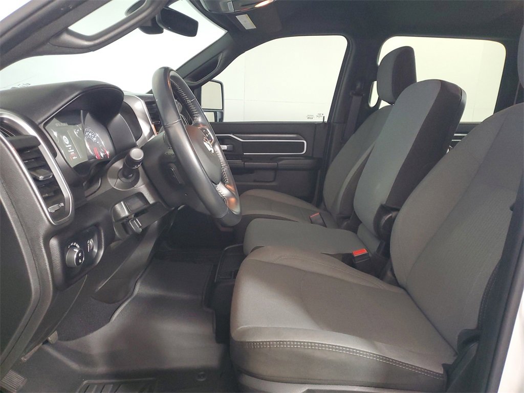 Used 2024 RAM 3500 Big Horn image 13