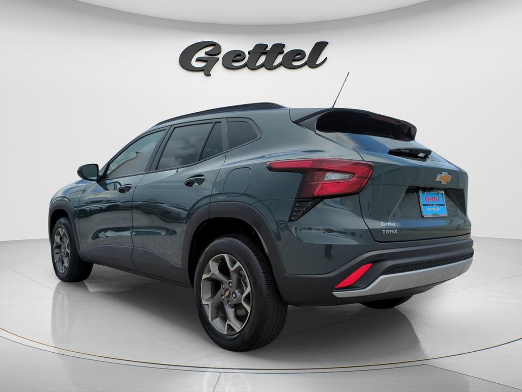 Used 2025 Chevrolet Trax LT w/ Driver Confidence Package FWD image 7