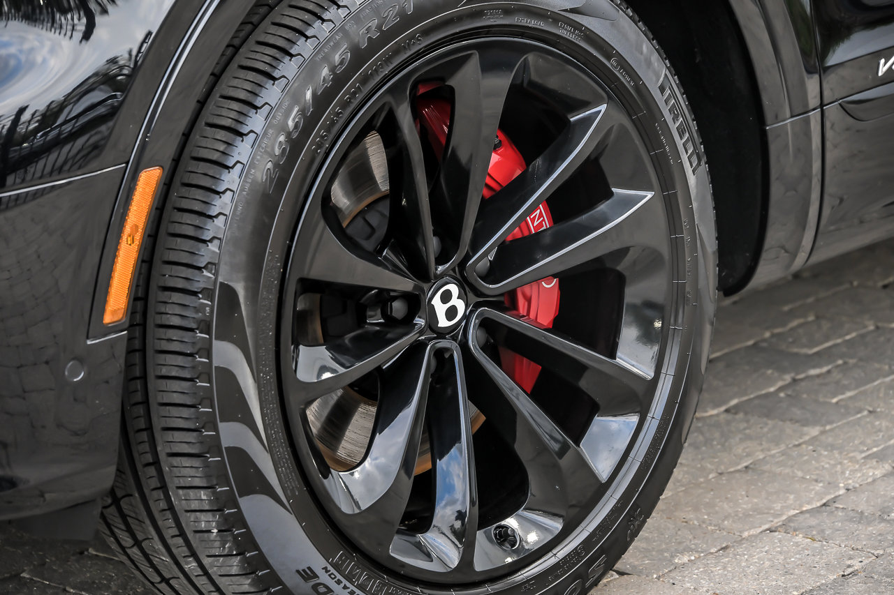 Used 2022 Bentley Bentayga AWD/4WD image 9