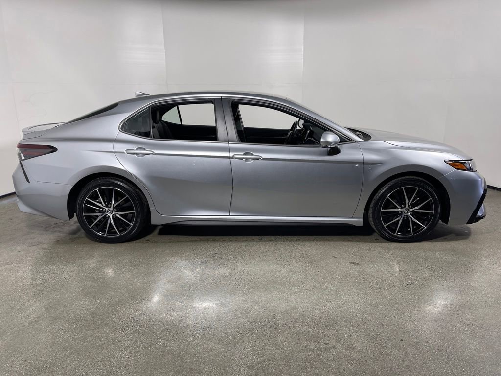 Certified 2024 Toyota Camry SE w/ Blackout Package (TMS) image 2