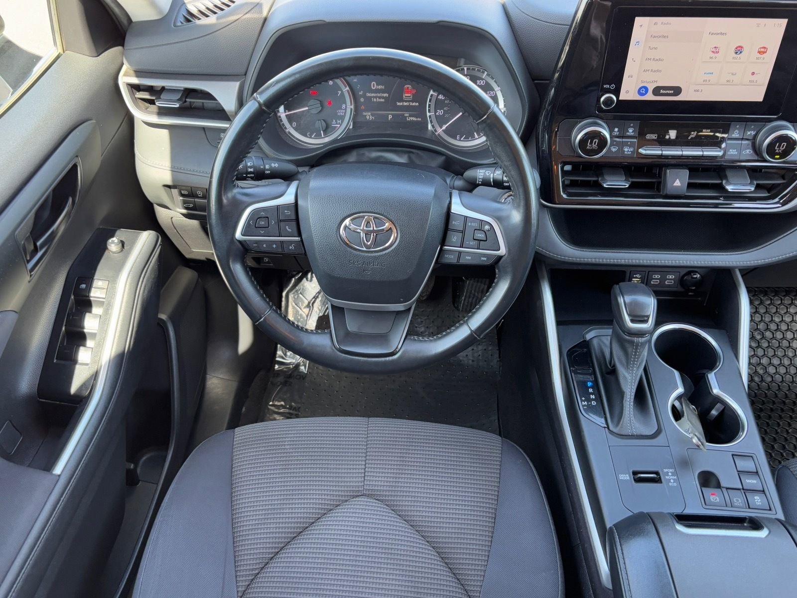 Used 2023 Toyota Highlander LE image 13