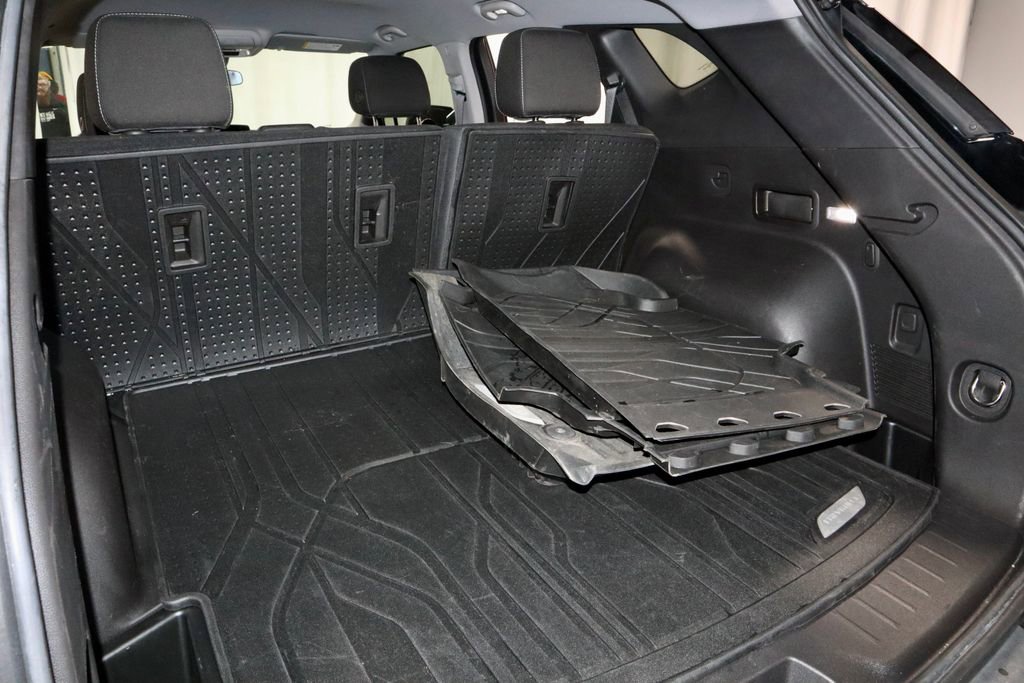 Used 2023 Chevrolet Blazer LT w/ LPO, Floor Liner Package FWD image 15