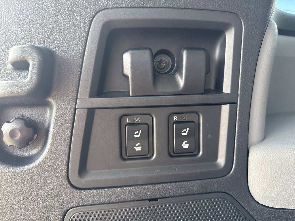 Used 2017 Toyota Sequoia Limited w/ Safety & Convenience Package image 20