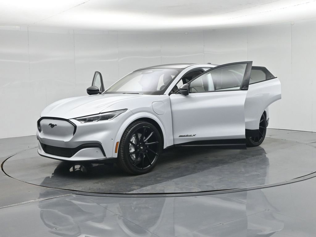 Used 2021 Ford Mustang Mach-E Premium image 31