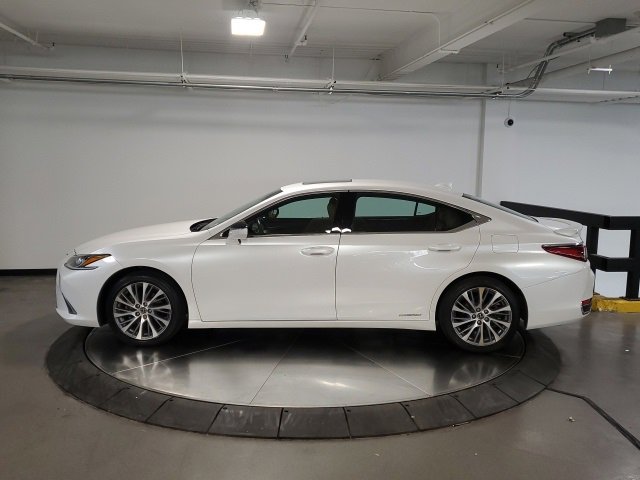 Used 2021 Lexus ES 300h w/ Premium Package image 5