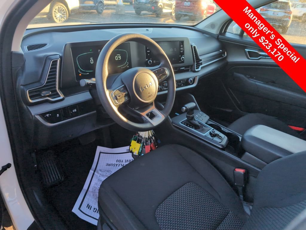 Used 2023 Kia Sportage LX image 12