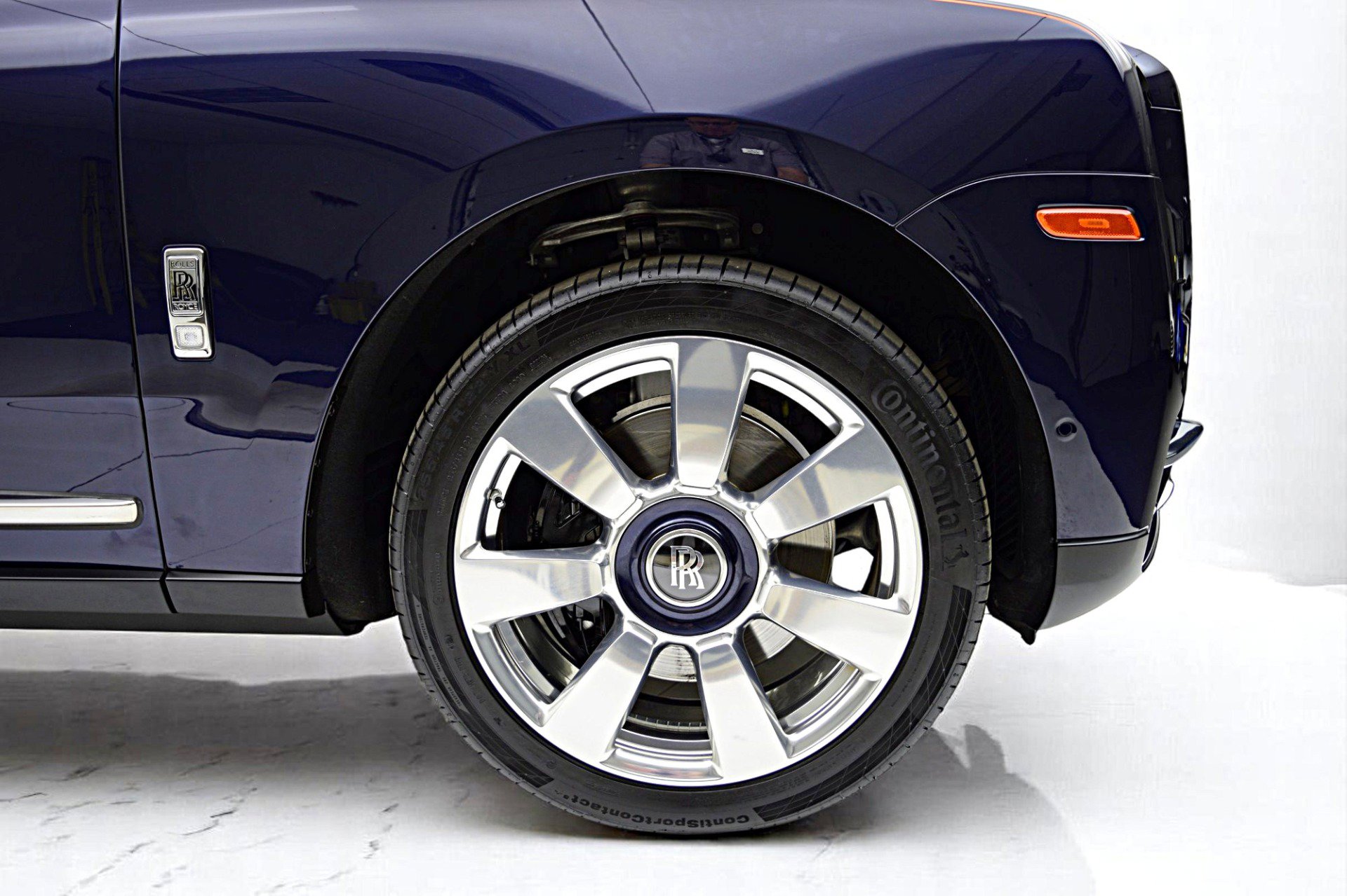 Used 2025 Rolls-Royce Cullinan image 47