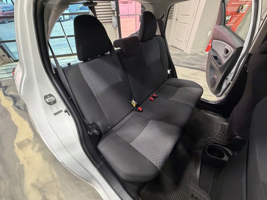 Used 2017 Toyota Yaris L FWD image 5
