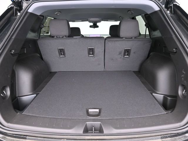 New 2025 Chevrolet Blazer LT w/ Midnight/Sport Edition FWD image 41