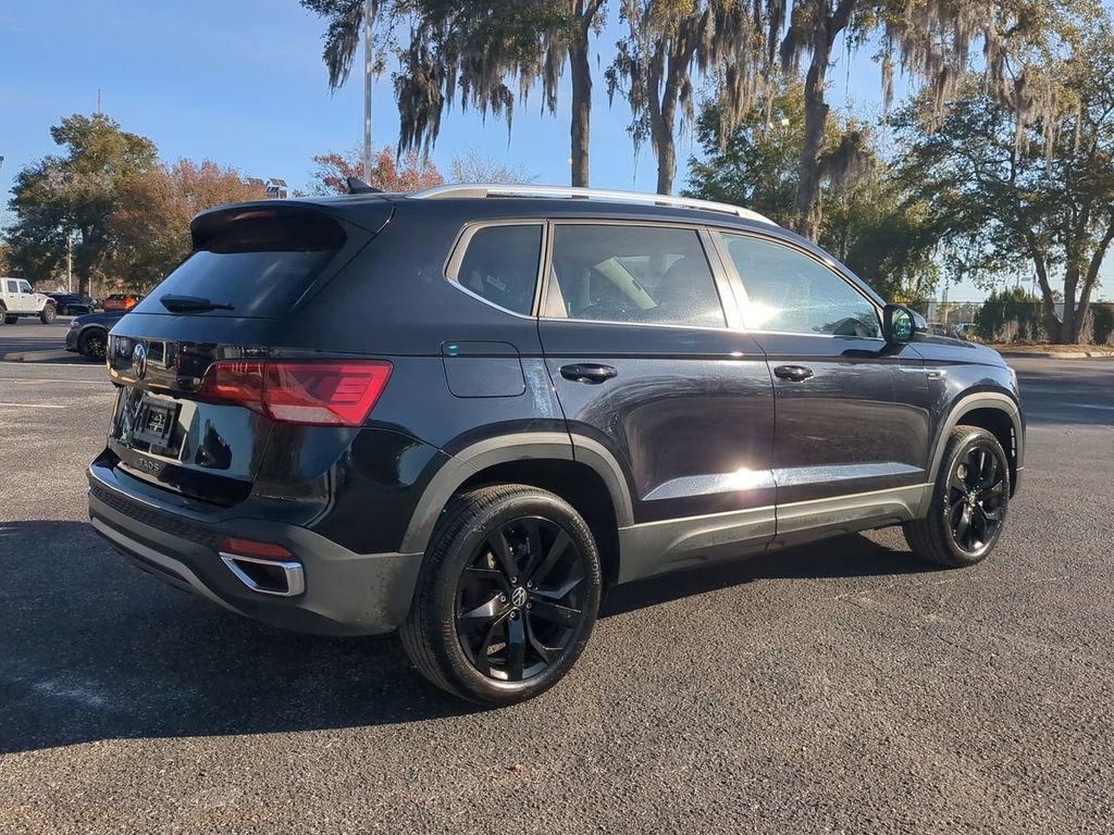 Used 2024 Volkswagen Taos SE image 5