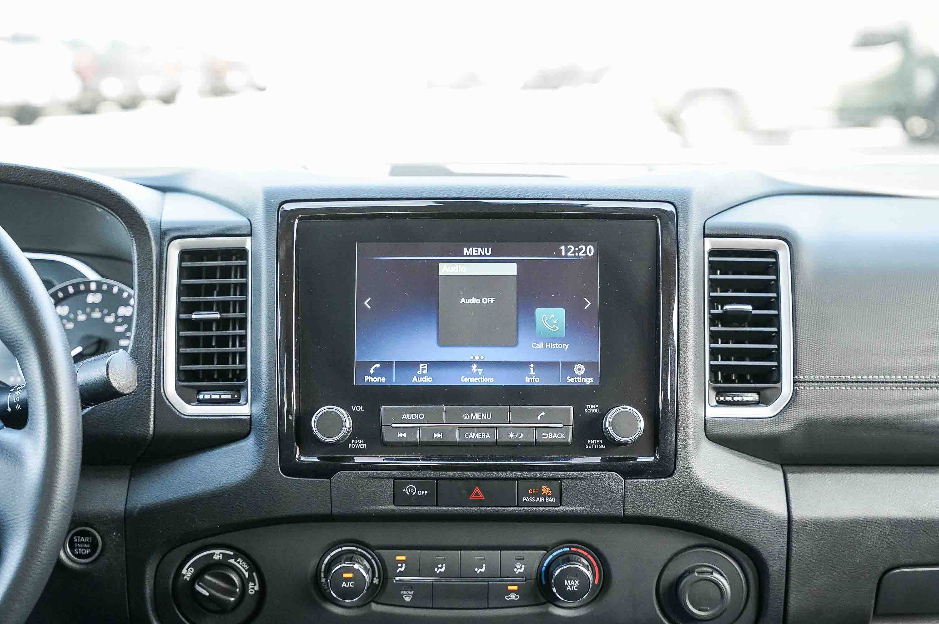 Used 2023 Nissan Frontier SV image 15