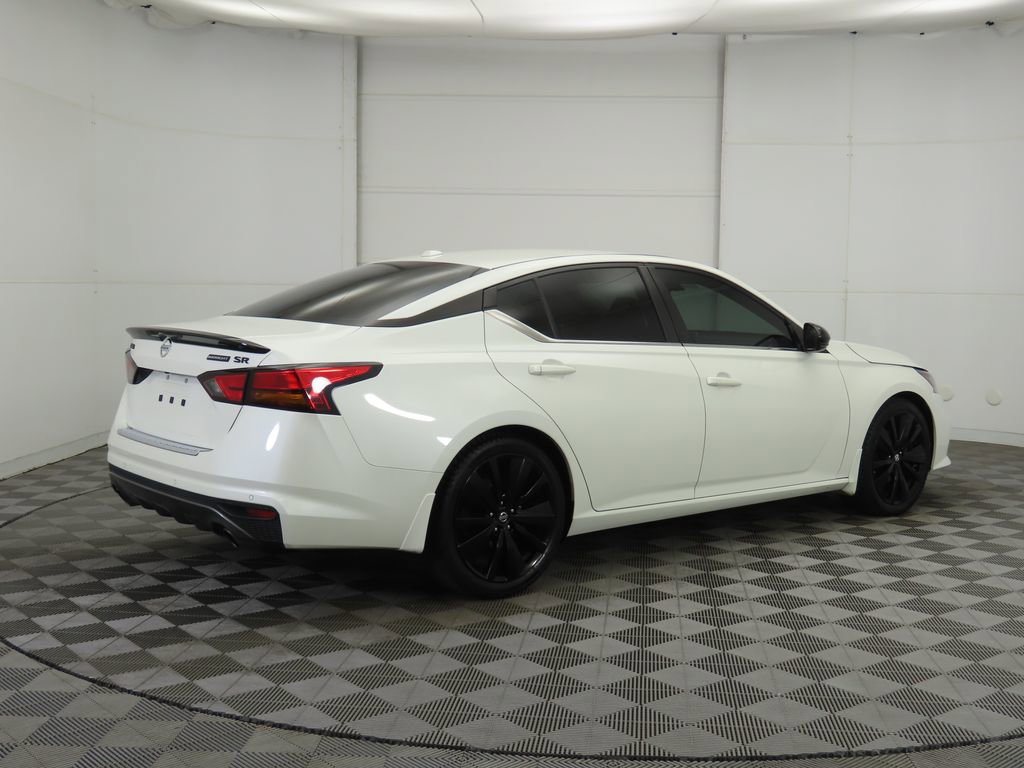 Used 2022 Nissan Altima 2.5 SR w/ Midnight Edition Package image 5