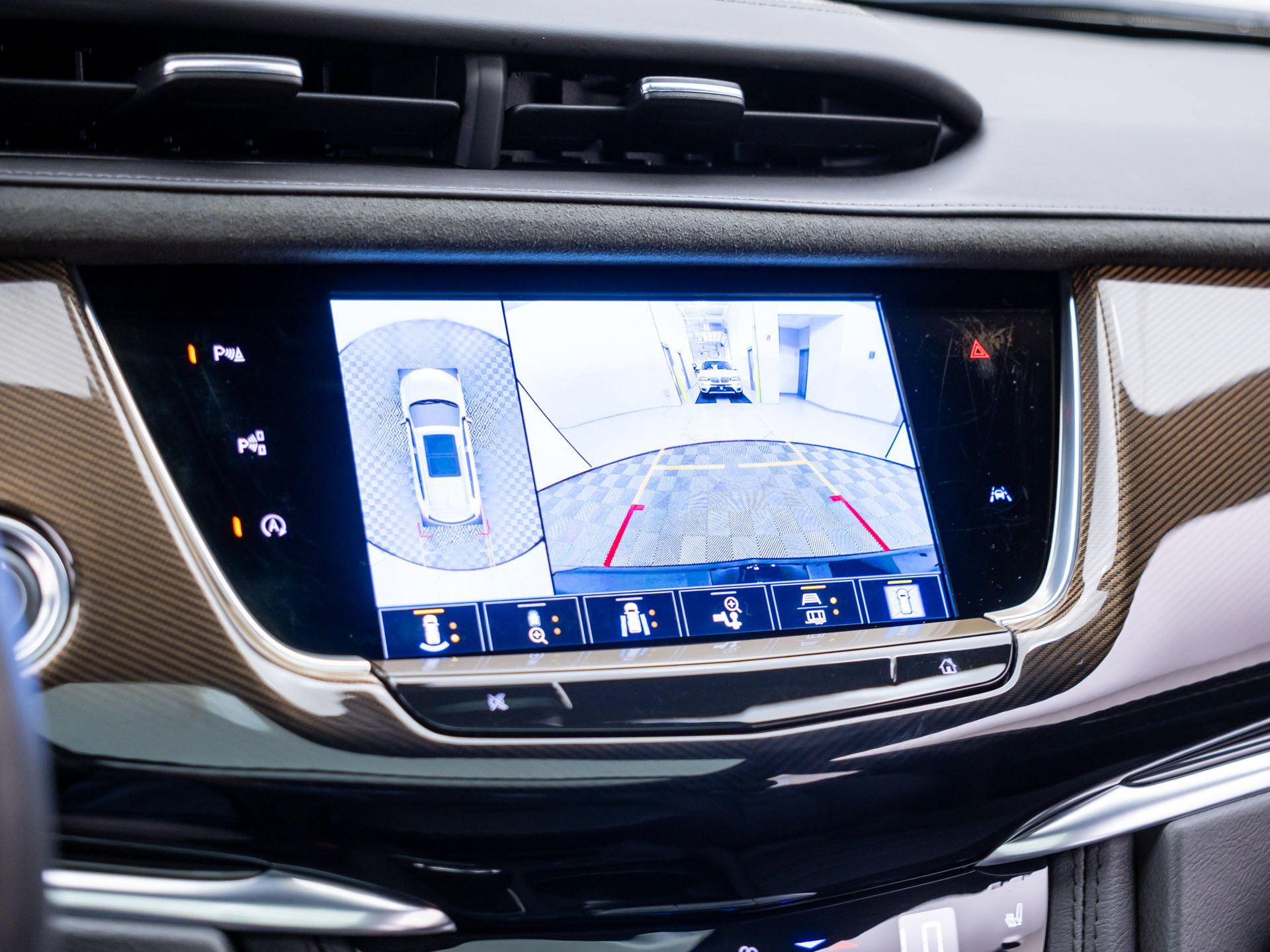 Certified 2025 Cadillac XT6 Premium Luxury w/ Platinum Package AWD/4WD image 28
