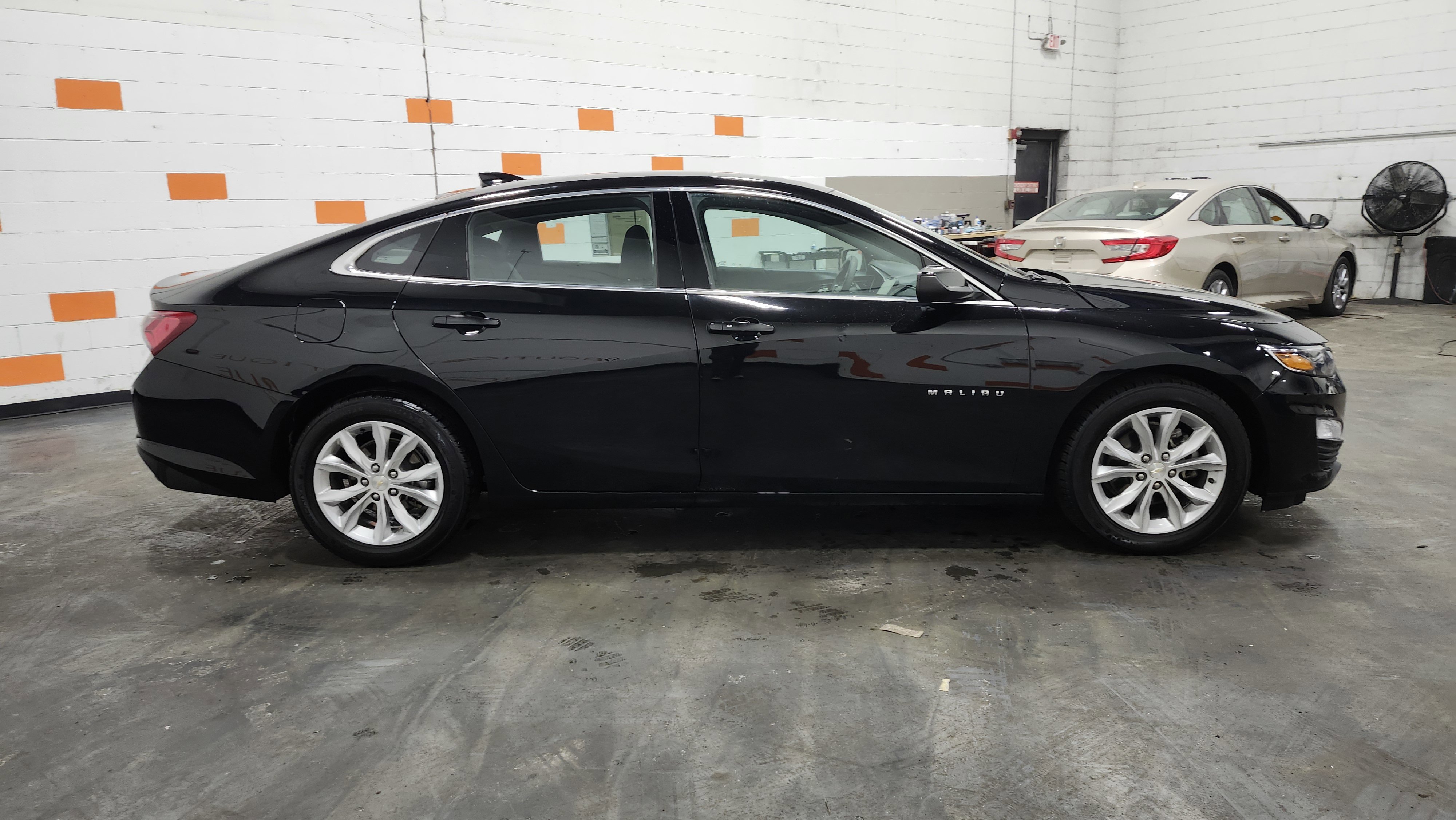 Used 2022 Chevrolet Malibu LT image 17