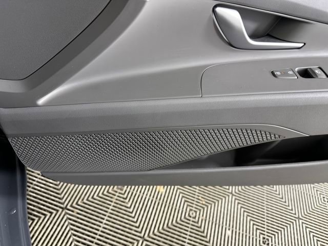Certified 2024 Hyundai Elantra SEL image 30