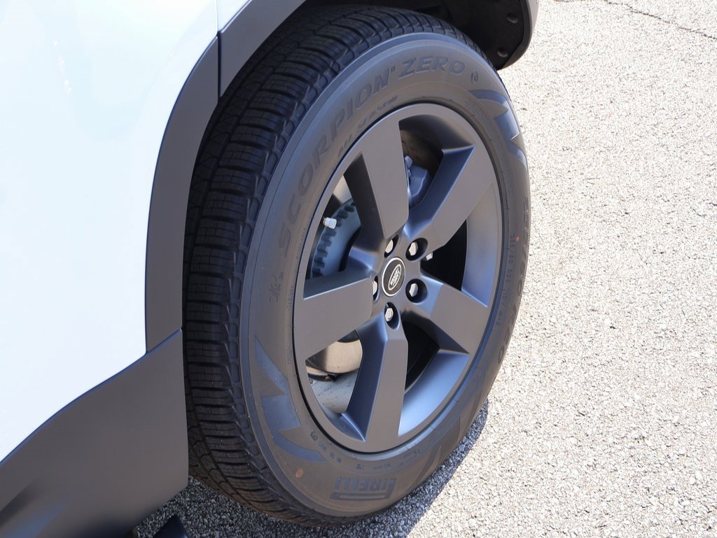 New 2025 Land Rover Defender 110 S image 38