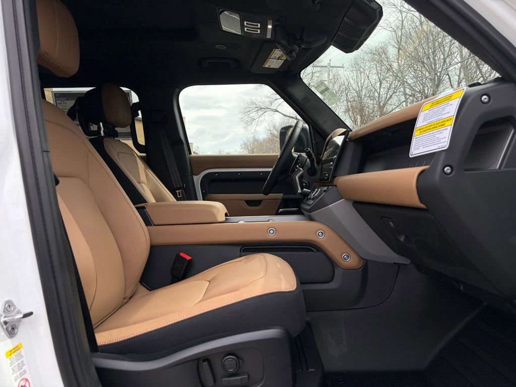 New 2026 Land Rover Defender 110 V8 AWD/4WD image 15
