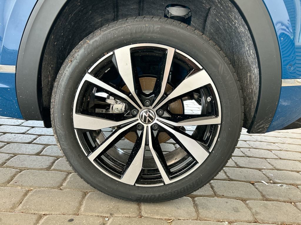 New 2025 Volkswagen Atlas Cross Sport SEL Premium R-Line image 53